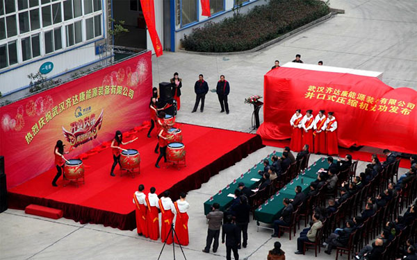 齊達(dá)康壓縮機(jī)，齊達(dá)康加氣站設(shè)備，齊達(dá)康開業(yè)儀式，齊達(dá)康團(tuán)隊(duì)